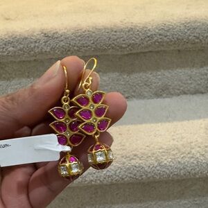 NWOT Elegant kundan Gold and Pink Floral Earrings
